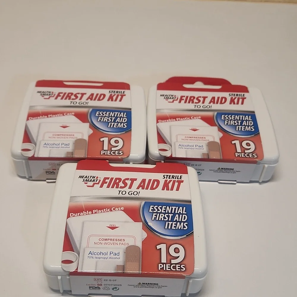 🆕️FIRST AID KIT TO GO LOT(3)